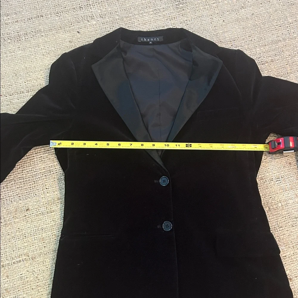 Theory Black Velvet and Satin Blazer Size 12 - Picture 15 of 16